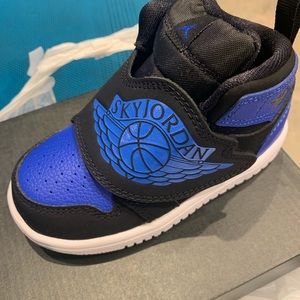 Meet your Posher, Luis